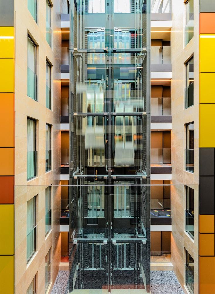 H10 Art Gallery 4* Sup Hotel Barcellona